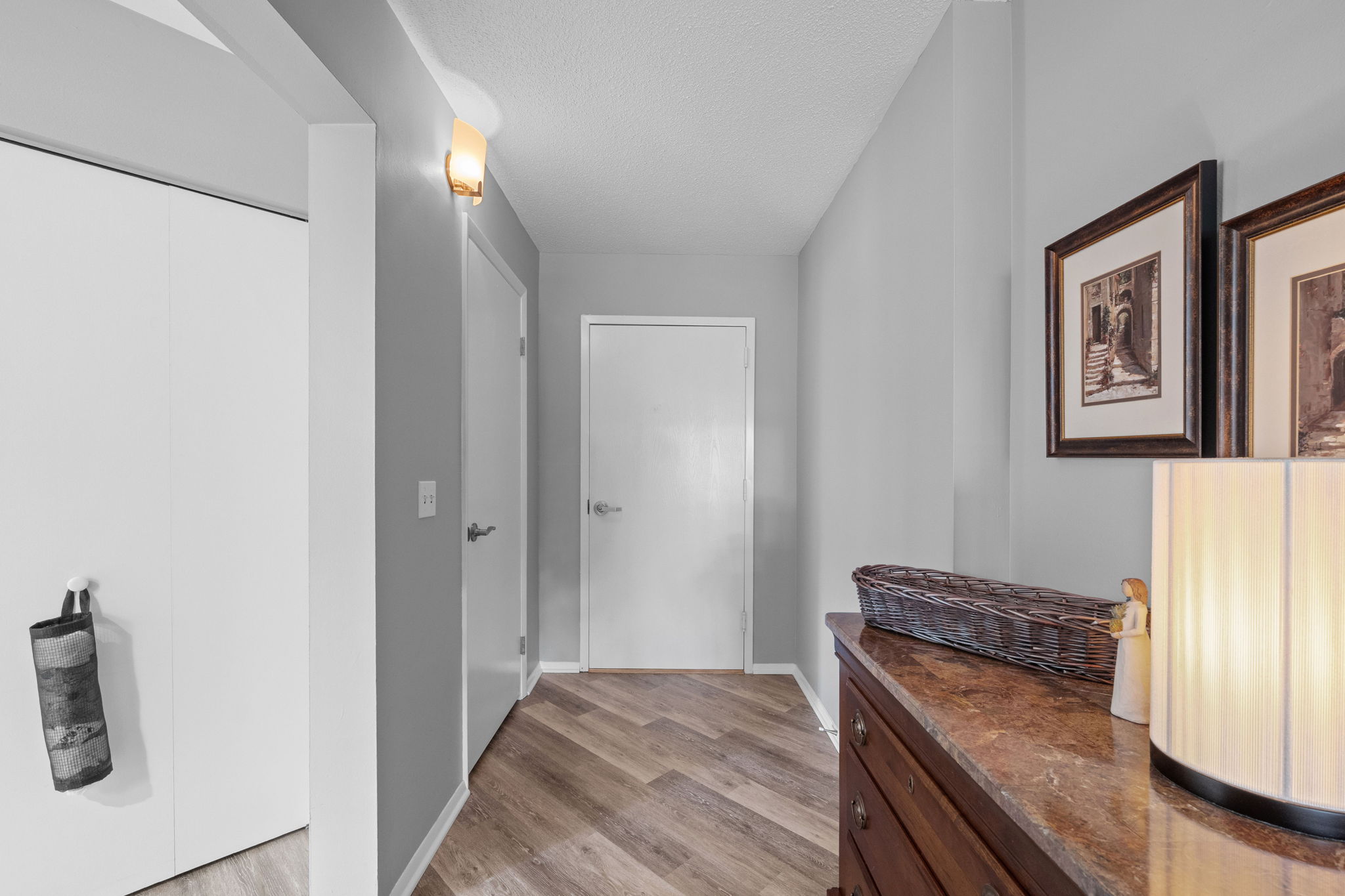 1-web-or-mls-Apt 210__00