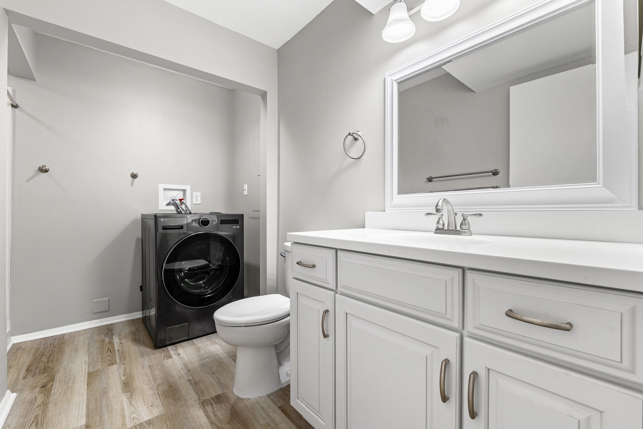 13-web-or-mls-Apt 204__12