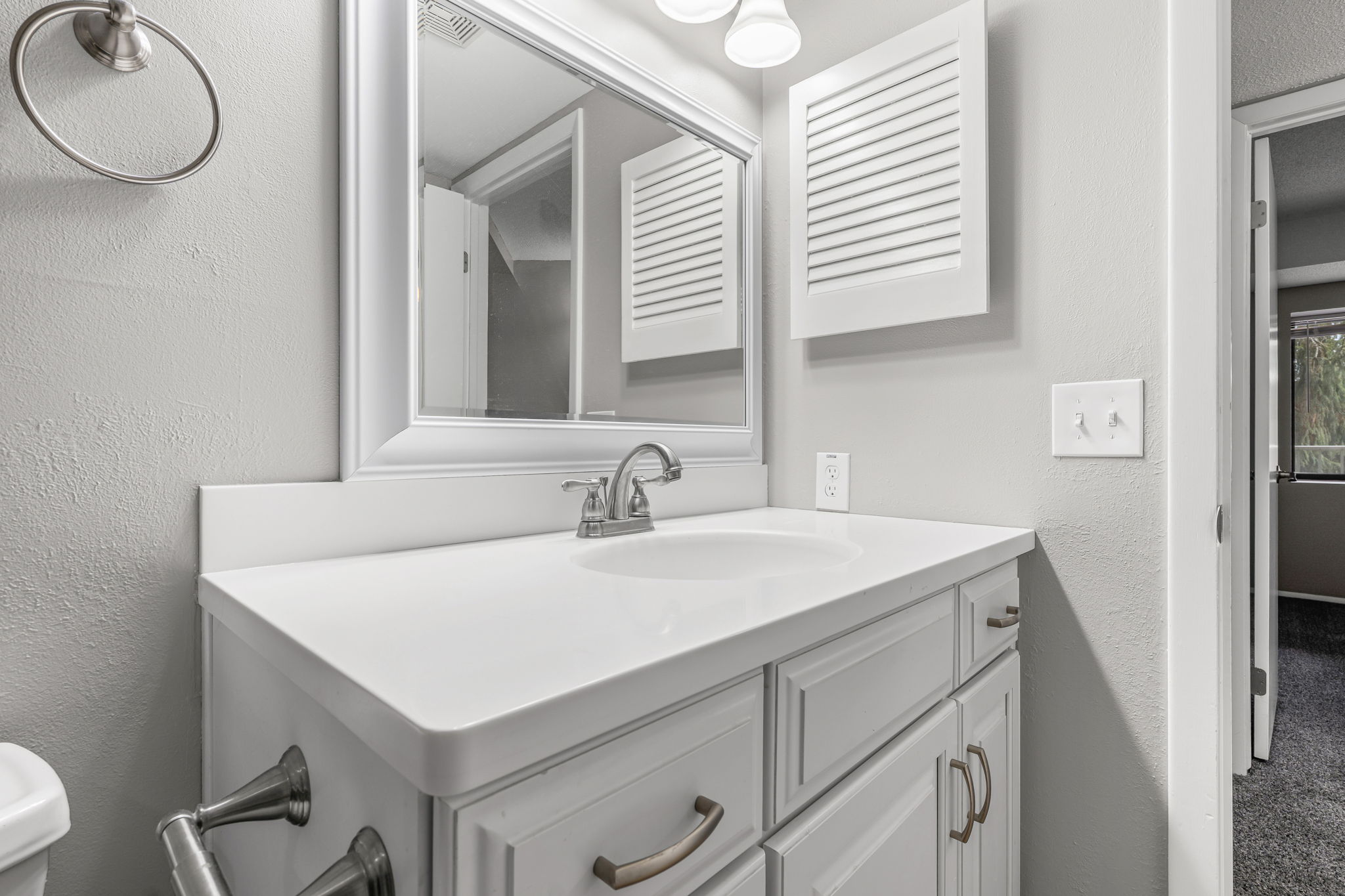 15-web-or-mls-Apt 204__14