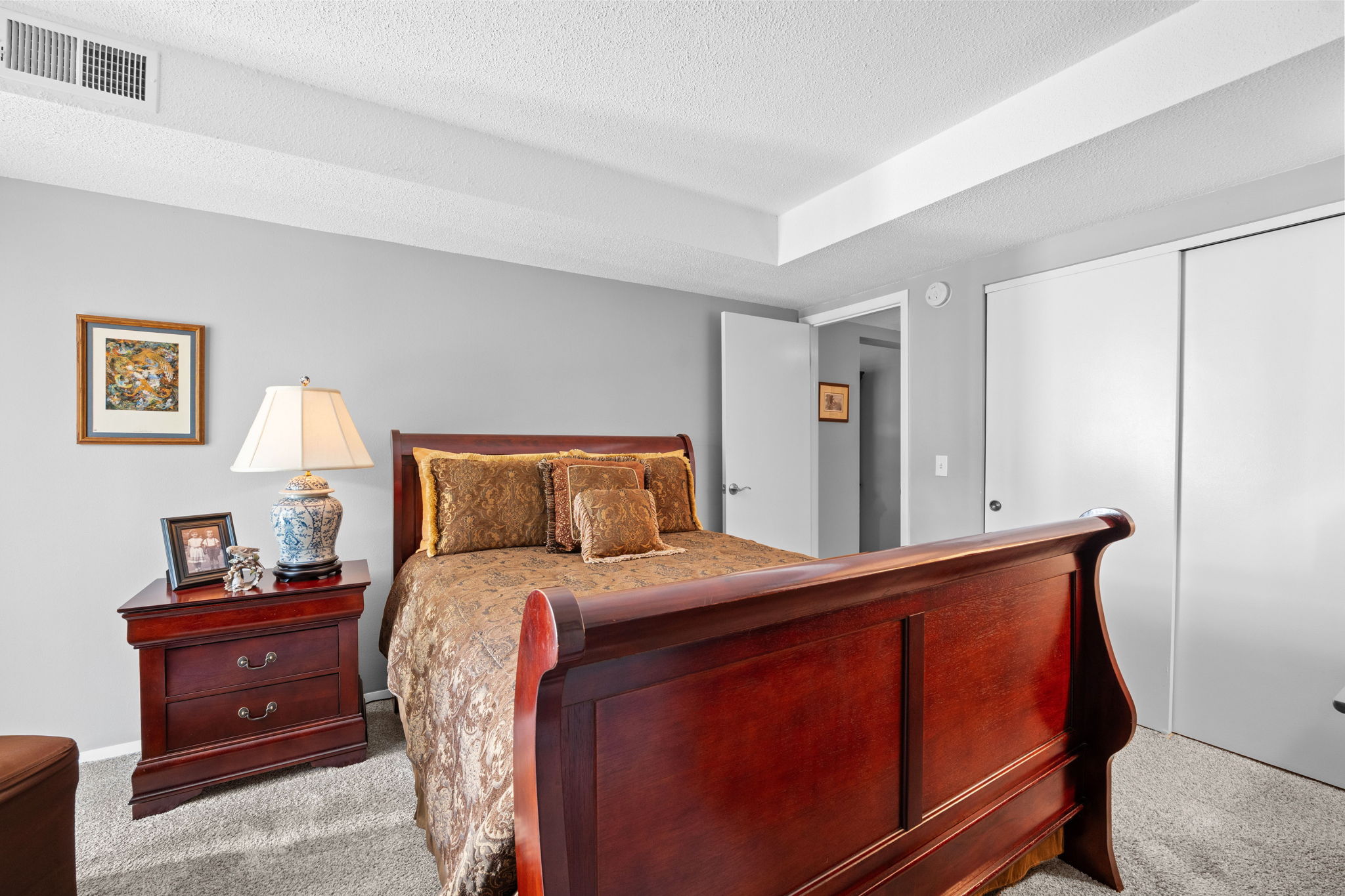 18-web-or-mls-Apt 210__17