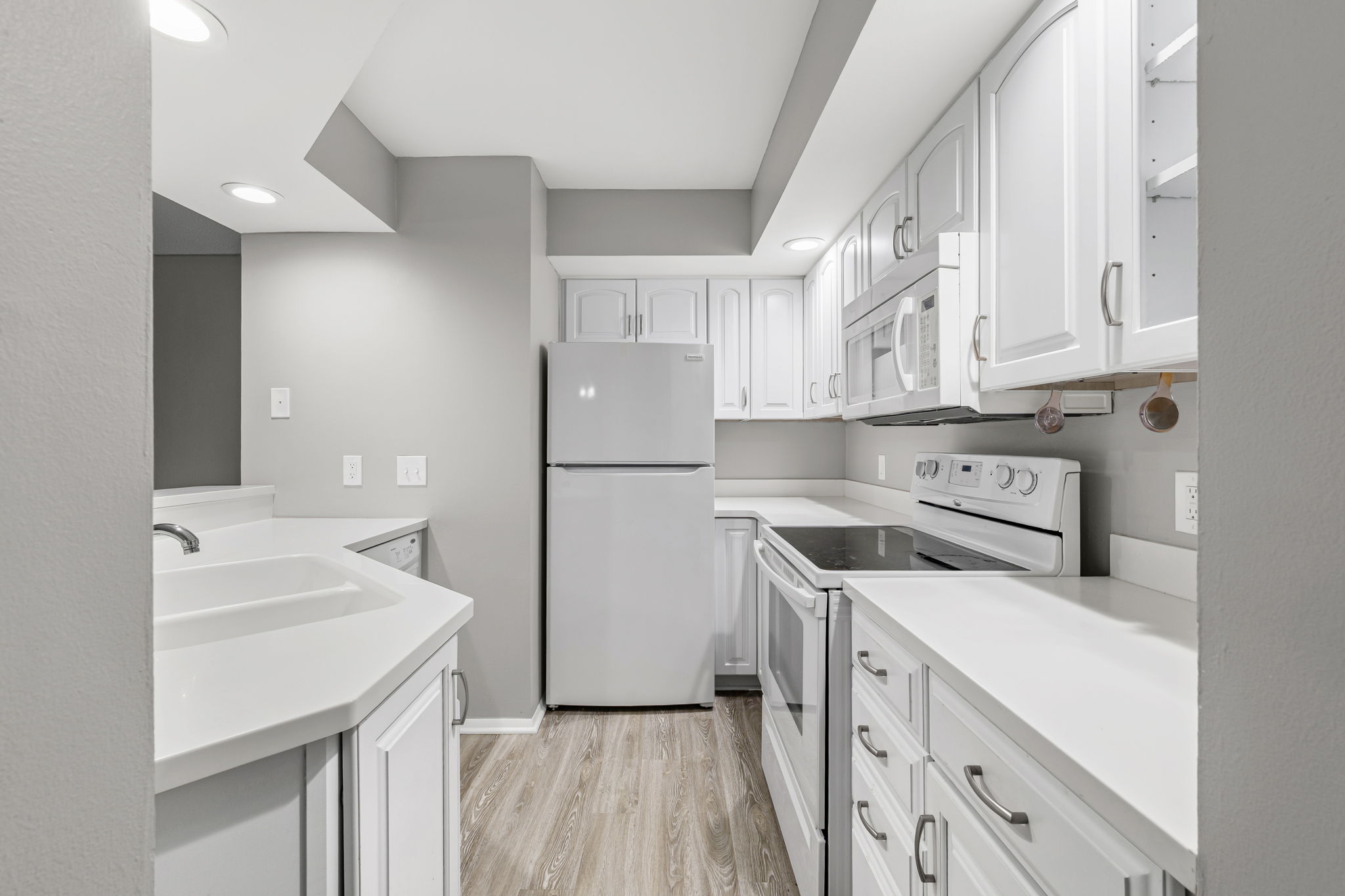 2-web-or-mls-Apt 204__01