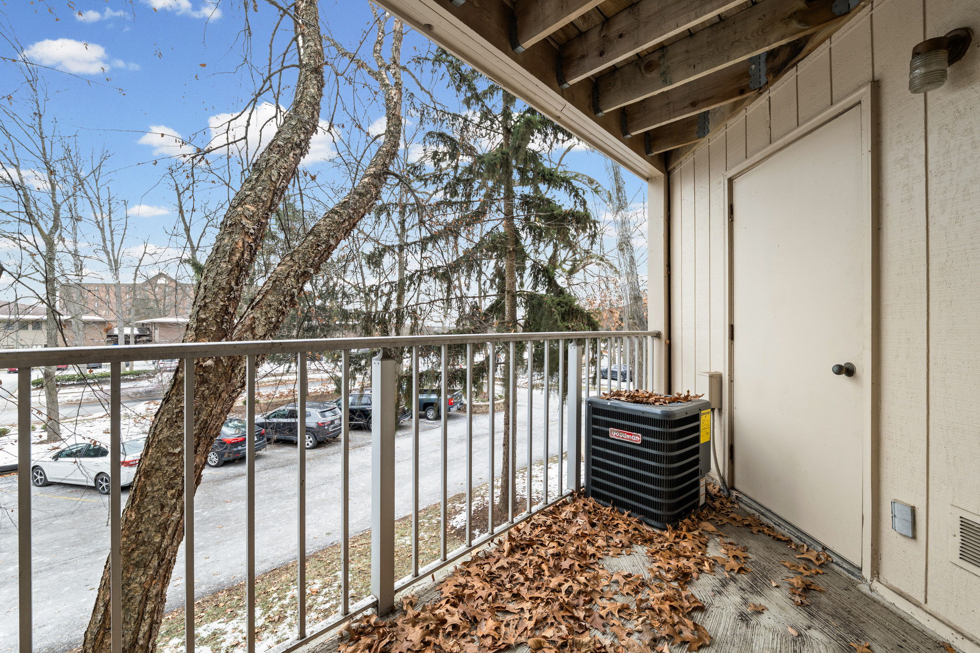 27-web-or-mls-_1246729_web