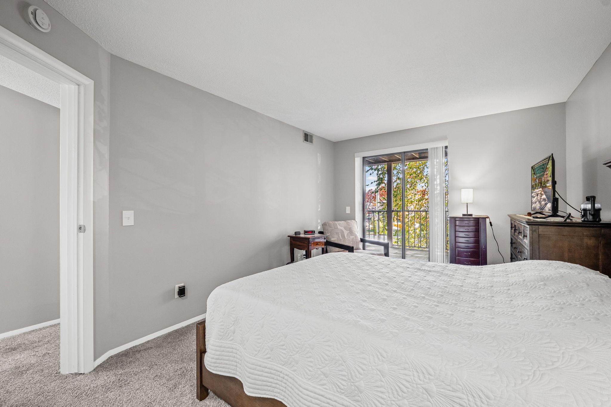 29-web-or-mls-Apt 201__15