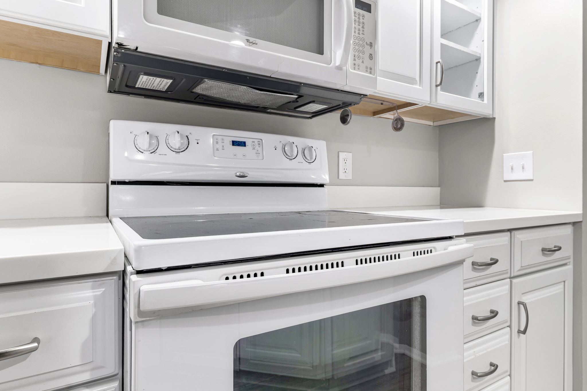 4-web-or-mls-Apt 204__03