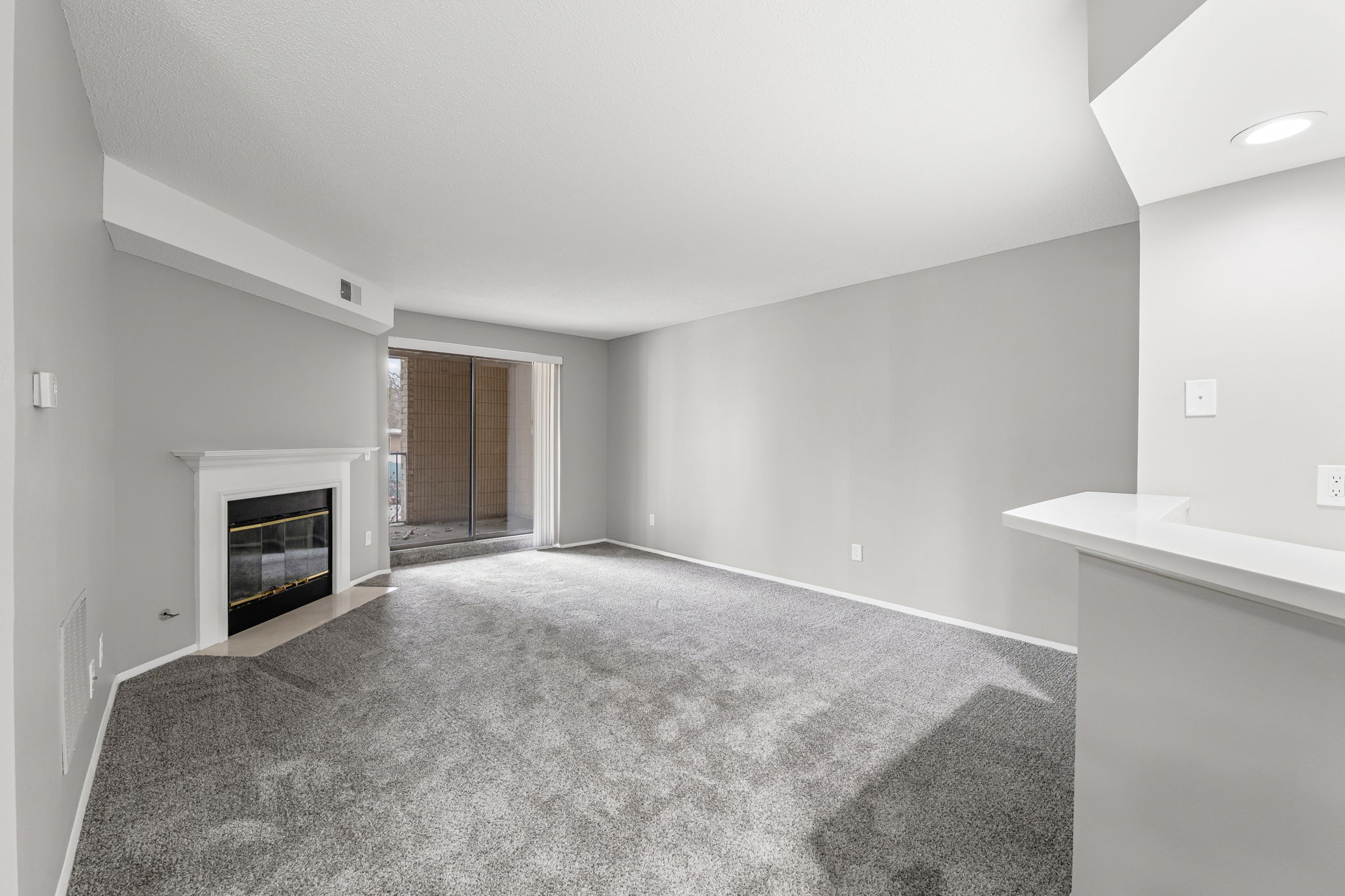 6-web-or-mls-Apt 204__05