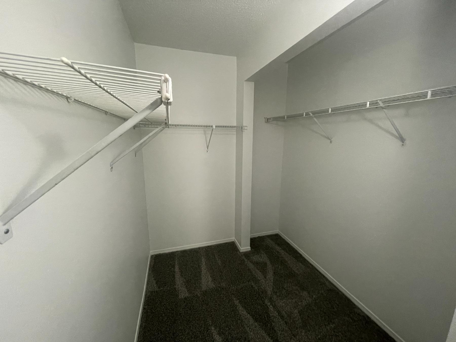 307 walk-in closet